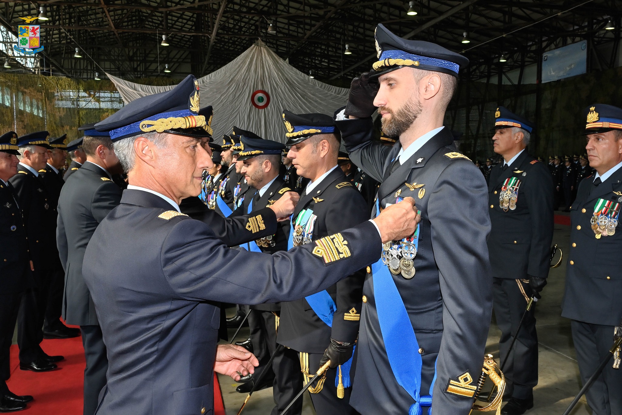 Immagine che raffigura MEDAGLIA D'ARGENTO AL VALORE AERONAUTICO